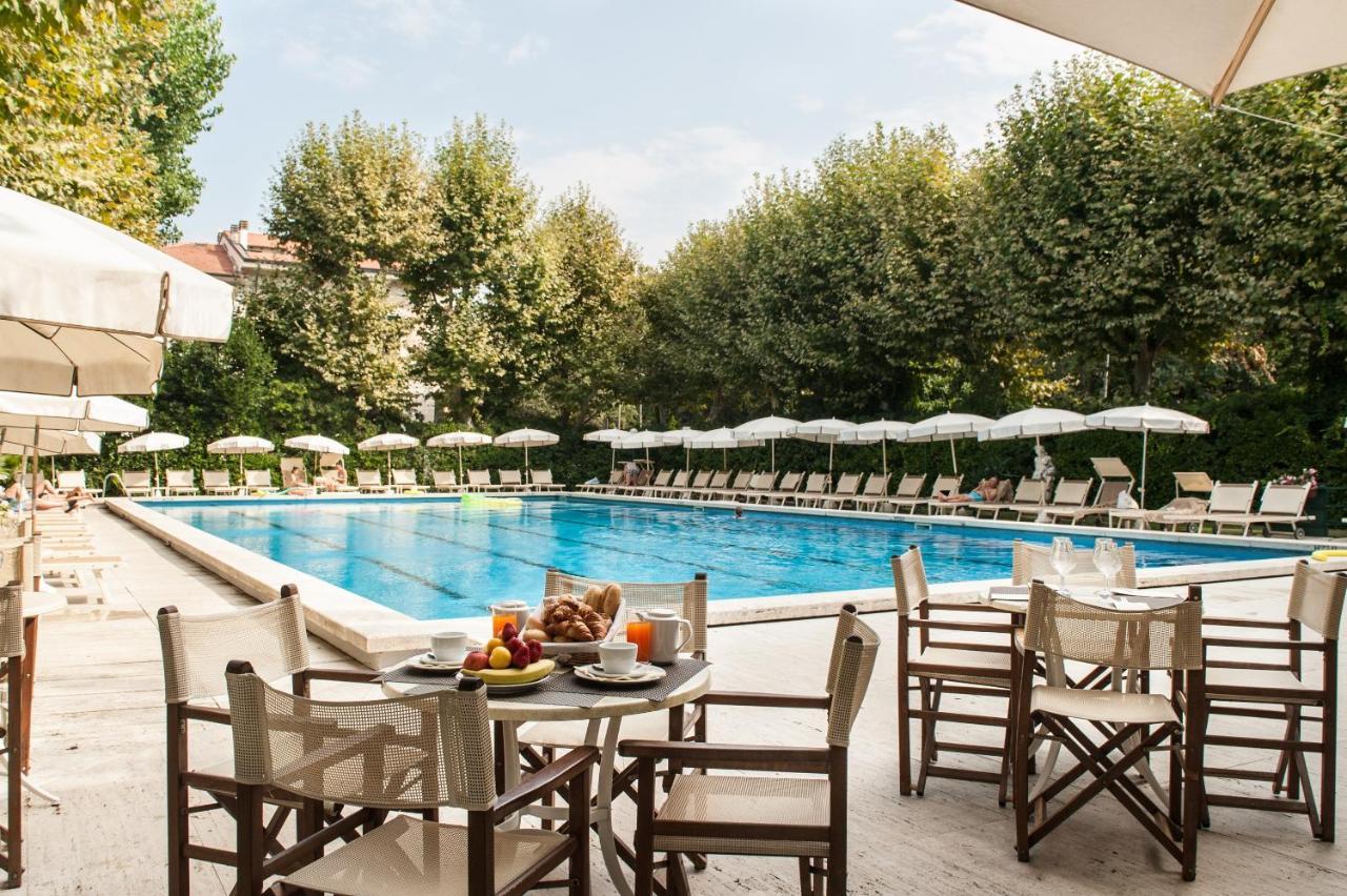 Grand Royal Hotel