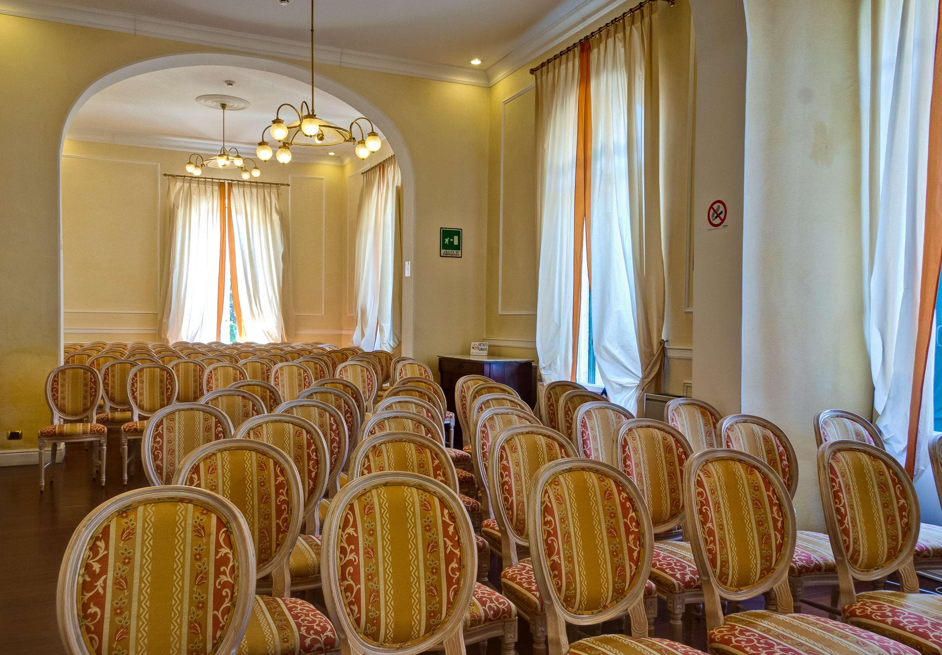 Grand Royal Hotel