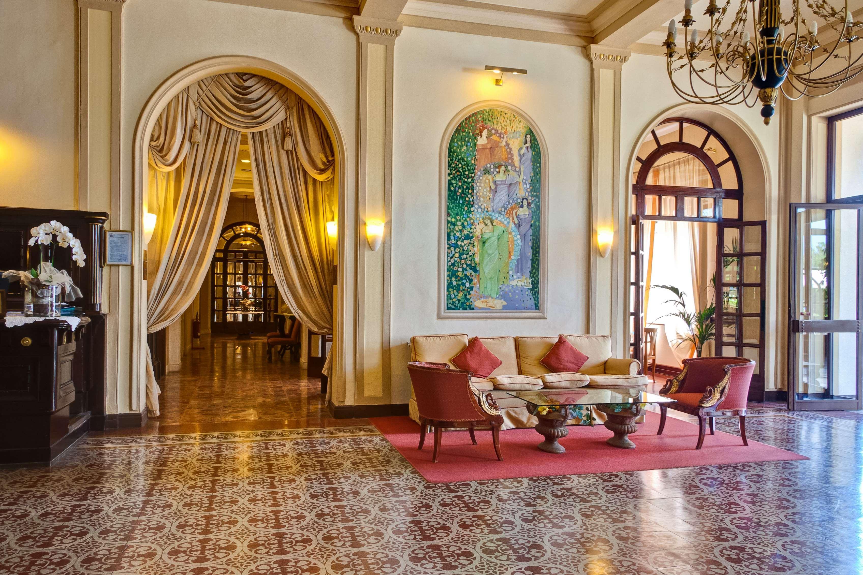 Hotel Grand Royal 4*