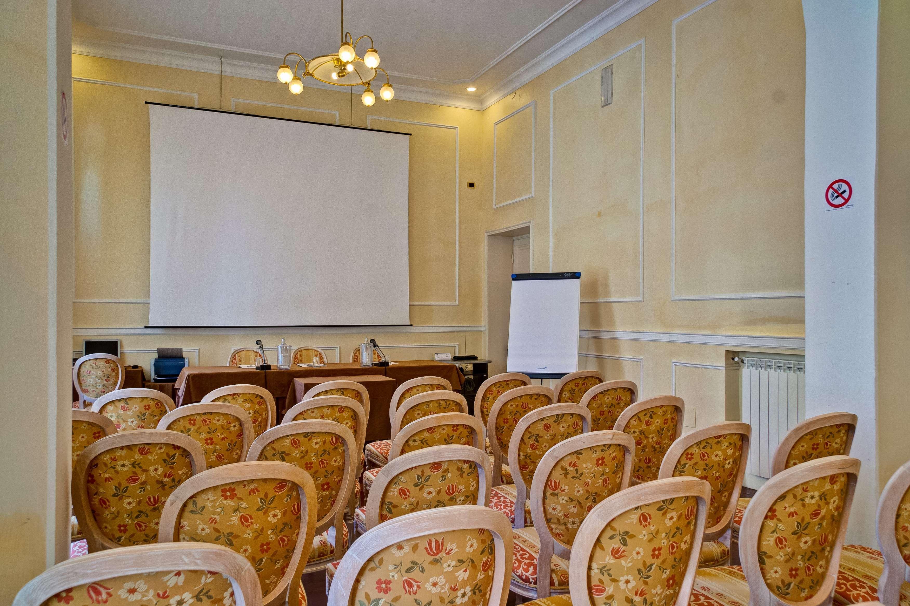 Hotel Grand Royal