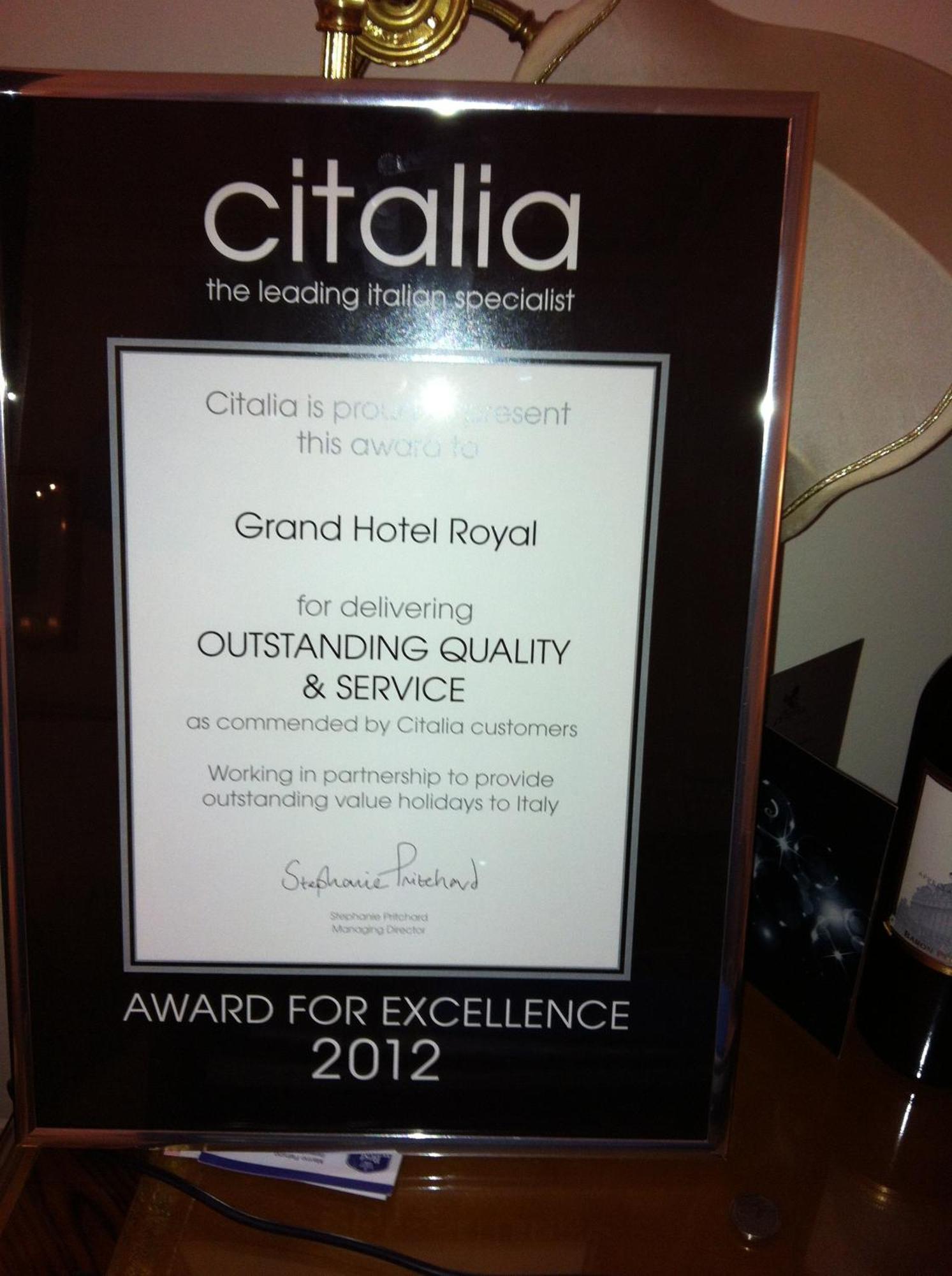Hotel Grand Royal