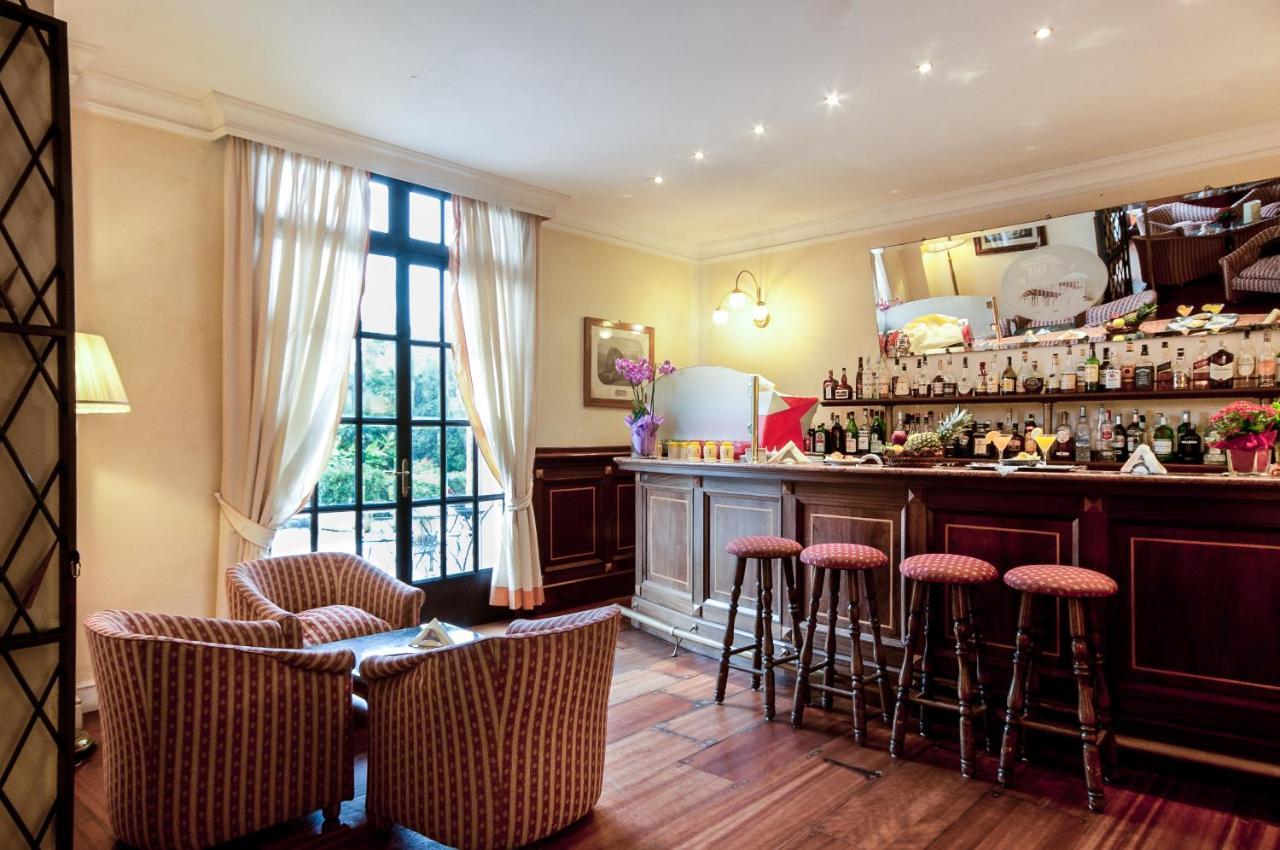 Grand Royal Hotel
