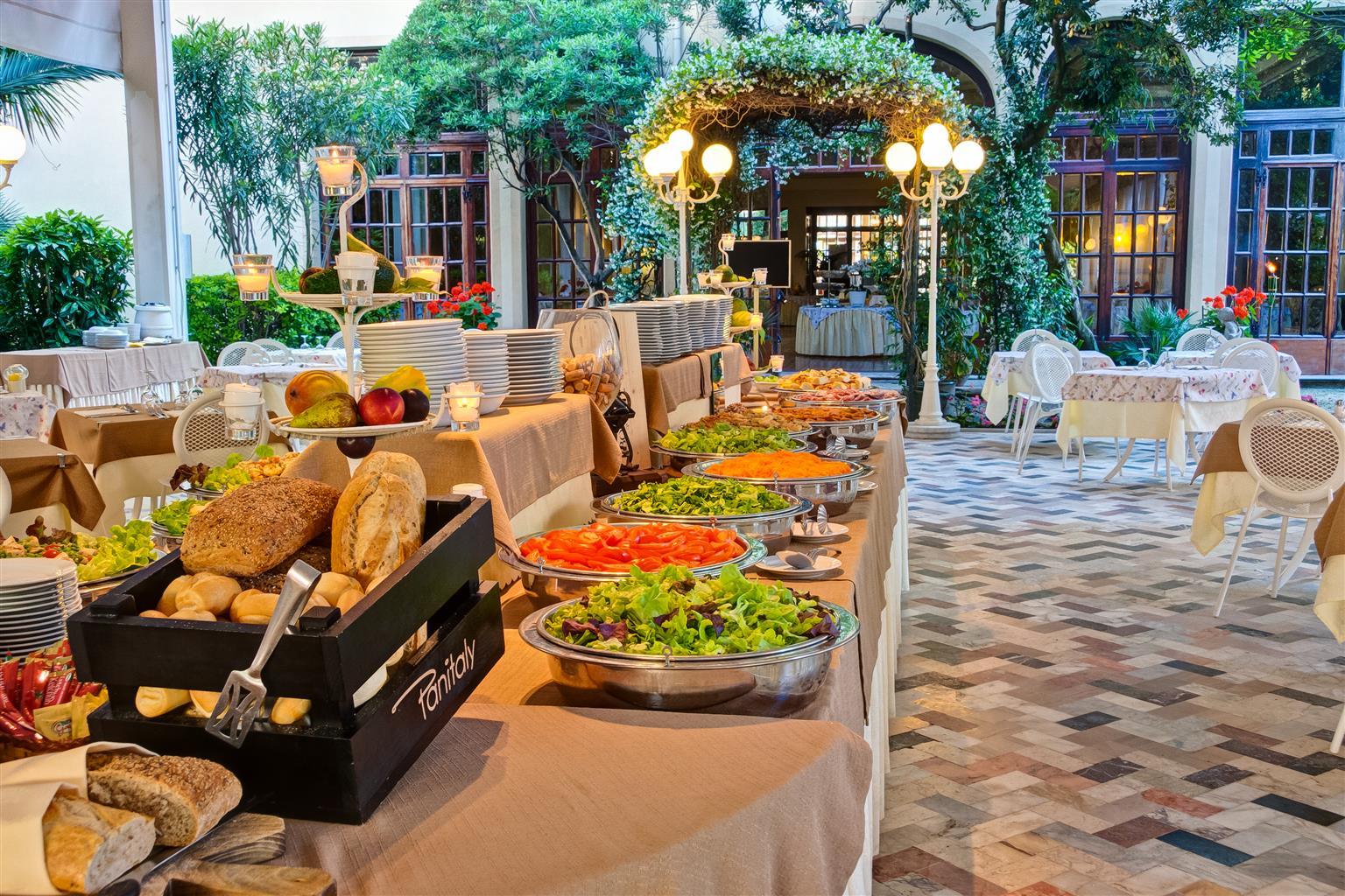 Hotel Grand Royal 4*