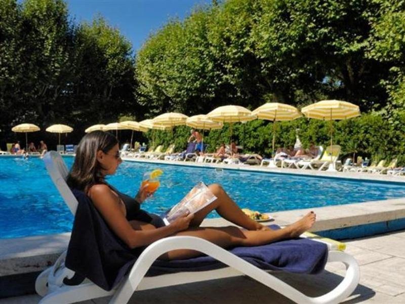 Grand Royal Hotel 4*